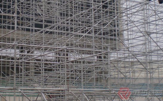 雷壓架扣件，雷亞架特點(diǎn)