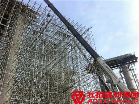 盤(pán)扣式腳手架廠(chǎng)家?guī)闵钊肓私獗P(pán)扣式腳手架