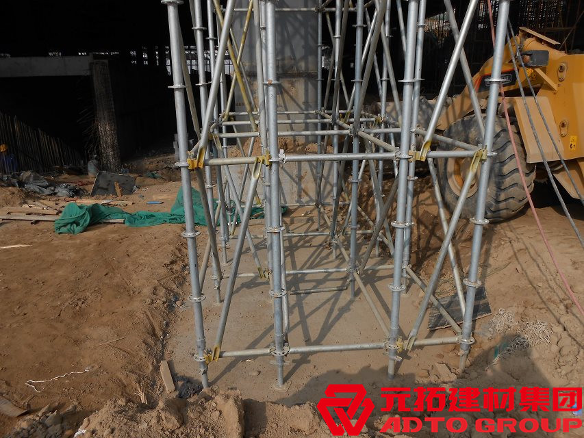 上海盤扣式腳手架生產(chǎn)廠家有幾家？盤扣式腳手架多少錢一噸？