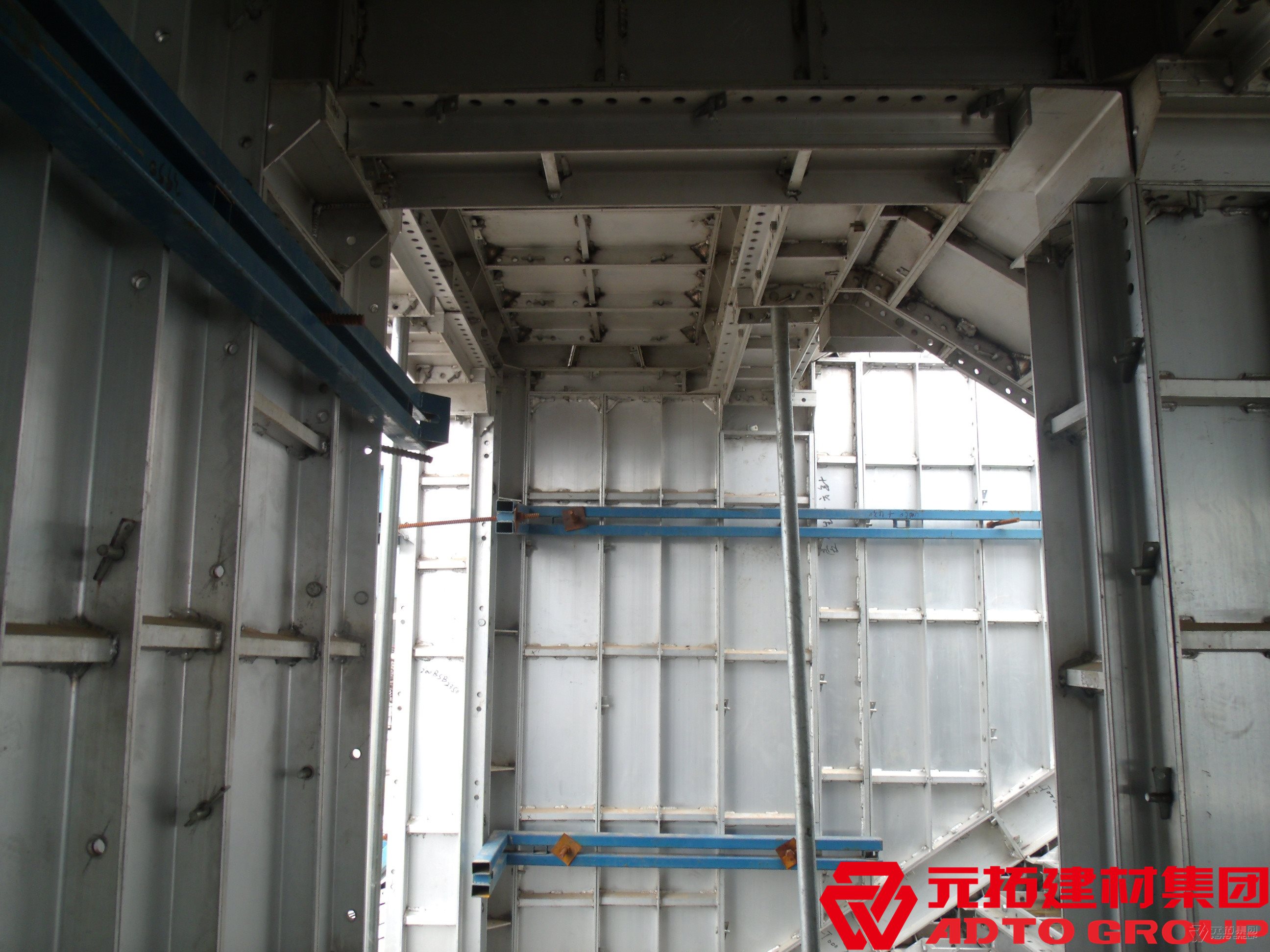 鋁合金模板可以和其他建材一起使用嗎？